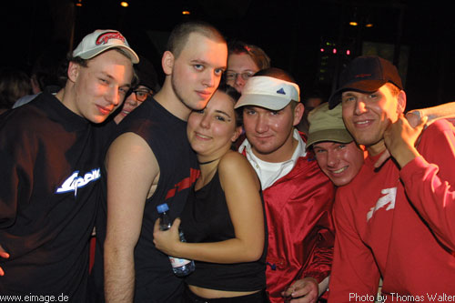 Gogo Inferno am 11.01.2003 - img_5084.jpg - eimage.de - Event Fotos 