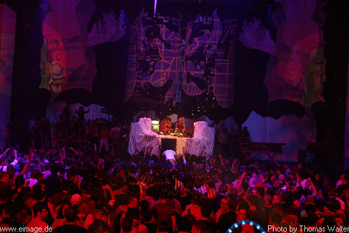 Time Warp 2003 in Mannheim am 05.04.2003 - img_1997.jpg - eimage.de - Event Fotos 
