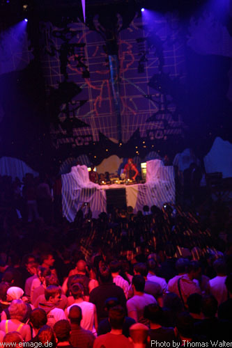 Time Warp 2003 in Mannheim am 05.04.2003 - img_1999.jpg - eimage.de - Event Fotos 