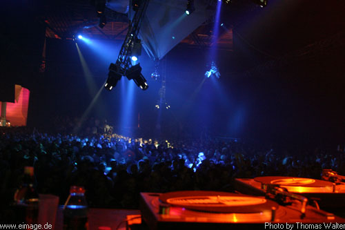 Time Warp 2003 in Mannheim am 05.04.2003 - img_2117.jpg - eimage.de - Event Fotos 