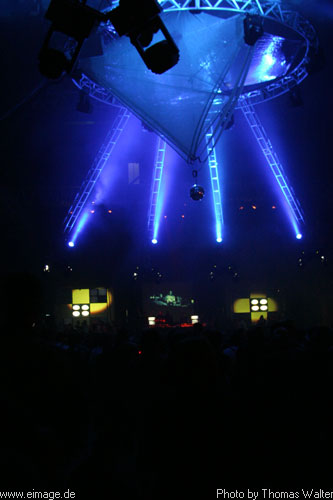 Time Warp 2003 in Mannheim am 05.04.2003 - img_2156.jpg - eimage.de - Event Fotos 