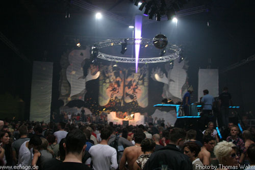 Time Warp 2003 in Mannheim am 05.04.2003 - img_2210.jpg - eimage.de - Event Fotos 