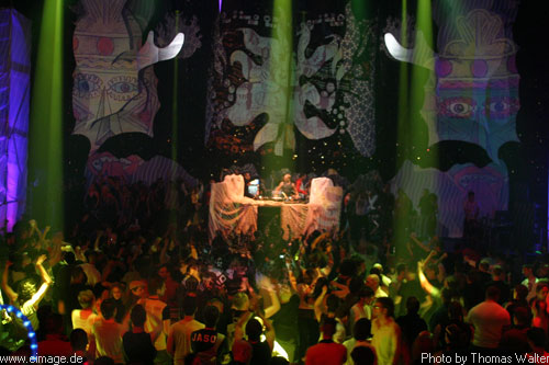 Time Warp 2003 in Mannheim am 05.04.2003 - img_2296.jpg - eimage.de - Event Fotos 