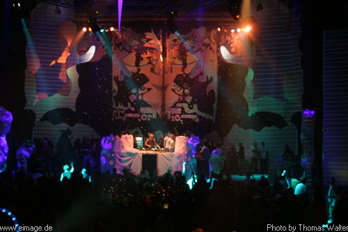 Time Warp 2003 in Mannheim am 05.04.2003 - img_2331.jpg - eimage.de - Event Fotos 
