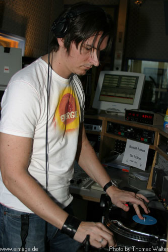 Sunshine-Live Mixmission 03 vom 17. bis 22.04.2003 - img_3924.jpg - eimage.de - Event Fotos 