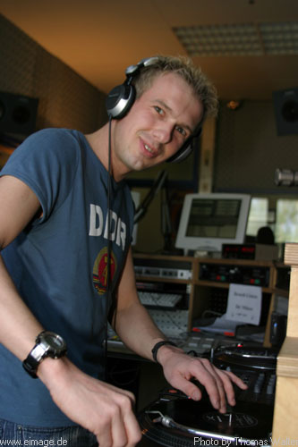 Sunshine-Live Mixmission 03 vom 17. bis 22.04.2003 - img_4076.jpg - eimage.de - Event Fotos 