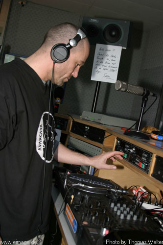 Sunshine-Live Mixmission 03 vom 17. bis 22.04.2003 - img_4100.jpg - eimage.de - Event Fotos 