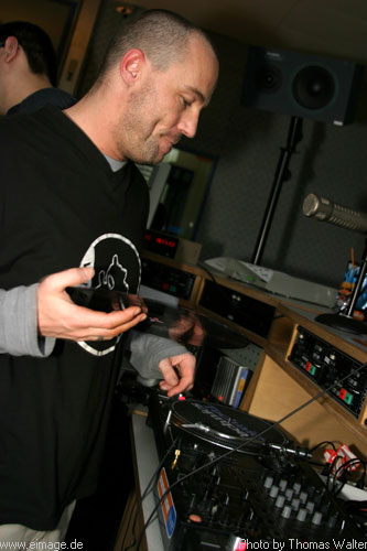 Sunshine-Live Mixmission 03 vom 17. bis 22.04.2003 - img_4160.jpg - eimage.de - Event Fotos 