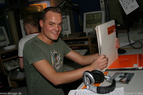 Sunshine-Live Mixmission 03 vom 17. bis 22.04.2003 - img_4329.jpg - eimage.de - Event Fotos 