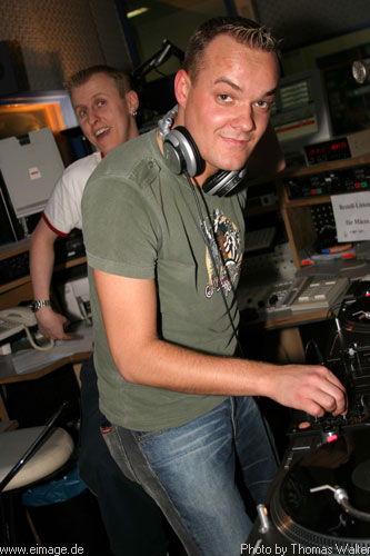 Sunshine-Live Mixmission 03 vom 17. bis 22.04.2003 - img_4353.jpg - eimage.de - Event Fotos 