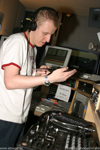 Sunshine-Live Mixmission 03 vom 17. bis 22.04.2003 - img_4486.jpg - eimage.de - Event Fotos 