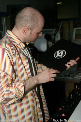 Sunshine-Live Mixmission 03 vom 17. bis 22.04.2003 - img_5313.jpg - eimage.de - Event Fotos 