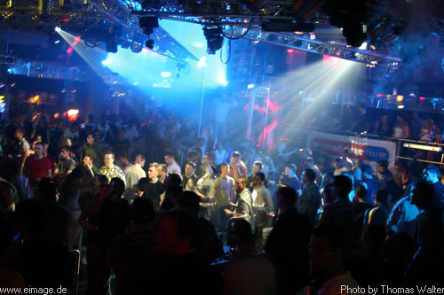 Welcome to the Club am 30.04.2003 - img_8022.jpg - eimage.de - Event Fotos 
