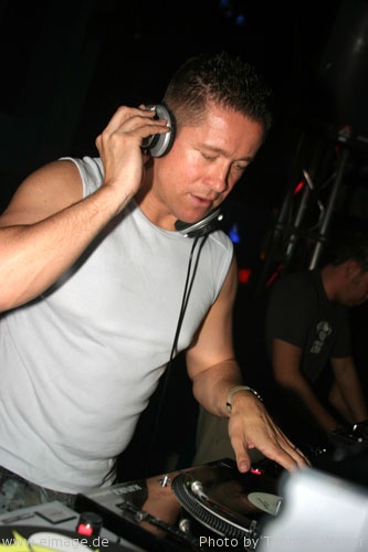 Cosmic Gate am 06.06.2003 - img_2572.jpg - eimage.de - Event Fotos 