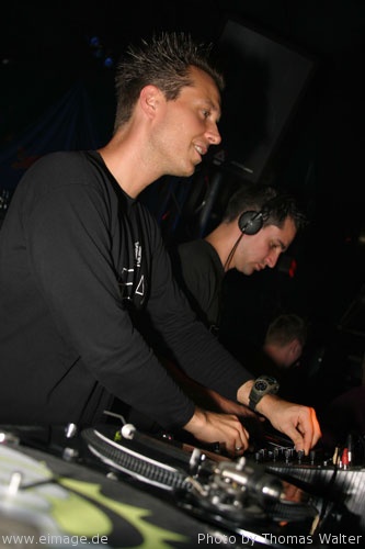 Blank and Jones am 18.06.2003 - img_3599.jpg - eimage.de - Event Fotos 