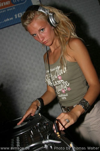 DJane Contest Paris-Berlin 2003 am 20.06.2003 - img_3974.jpg - eimage.de - Event Fotos 