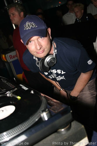 DJ Wag am 21.06.2003 - img_4380.jpg - eimage.de - Event Fotos 
