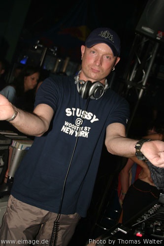 DJ Wag am 21.06.2003 - img_4434.jpg - eimage.de - Event Fotos 