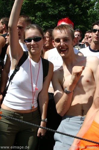 Loveparade 2003 Love Rules in Berlin Part 1 am 12.07.2003 - img_6043.jpg - eimage.de - Event Fotos 