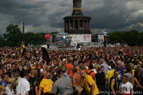 Loveparade 2003 Love Rules in Berlin Part 1 am 12.07.2003 - img_6142.jpg - eimage.de - Event Fotos 