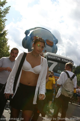 Loveparade 2003 Love Rules in Berlin Part 1 am 12.07.2003 - img_6211.jpg - eimage.de - Event Fotos 