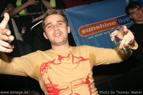 Sunshine-Live Live im Proton Stuttgart am 15.11.2003 - img_0723.jpg - eimage.de - Event Fotos 