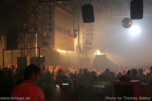 13 Jahre Maximal im Live-Music-Circus in Kthen am 22.11.2003 - img_0945.jpg - eimage.de - Event Fotos 