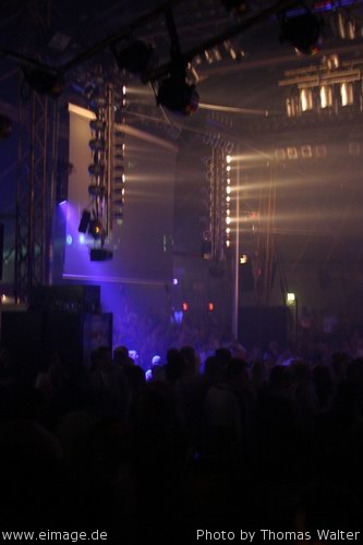 13 Jahre Maximal im Live-Music-Circus in Kthen am 22.11.2003 - img_1259.jpg - eimage.de - Event Fotos 