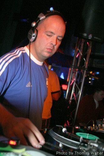 Starsplash aka Franky Tunes am 29.11.2003 - img_2354.jpg - eimage.de - Event Fotos 