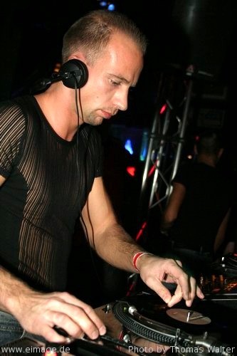 Trance Expirience am 06.02.2004 - img_0862.jpg - eimage.de - Event Fotos 