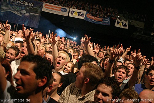 SCOOTER "WE LIKE IT LOUD!" - Tour 2004 im Theaterhaus Stuttgart am 12.02.2004 - img_1878.jpg - eimage.de - Event Fotos 