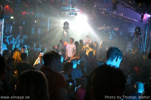 Energy Rave am 13.03.2004 - img_3808.jpg - eimage.de - Event Fotos 