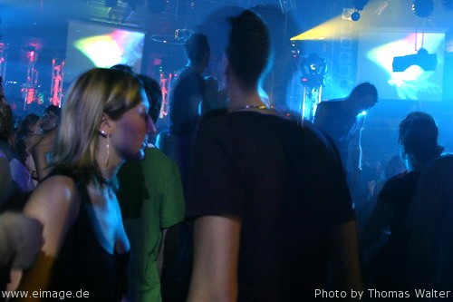 Energy Rave am 13.03.2004 - img_3871.jpg - eimage.de - Event Fotos 