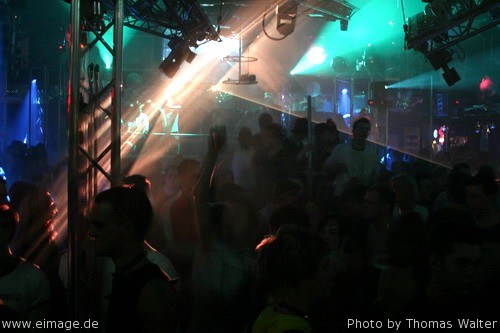 Energy Rave am 13.03.2004 - img_4147.jpg - eimage.de - Event Fotos 