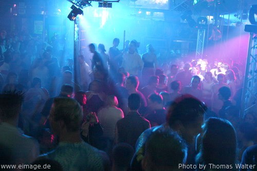 Energy Rave am 13.03.2004 - img_4158.jpg - eimage.de - Event Fotos 