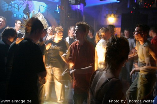 Tillmann Uhrmacher Nacht mit Westbam in der Nachtschicht Heidelberg am 05.04.2004 - img_7233.jpg - eimage.de - Event Fotos 
