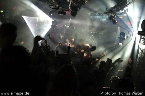 Energy Rave am 10.04.2004 - img_8291.jpg - eimage.de - Event Fotos 