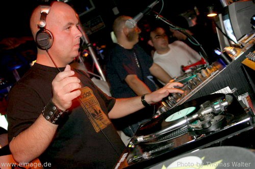 Energy Rave am 10.04.2004 - img_8403.jpg - eimage.de - Event Fotos 
