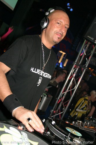 5 Jahre Kinki Palace mit DJ Shog, Mario Lopez und DJ Dean am 24.04.2004 - img_9862.jpg - eimage.de - Event Fotos 