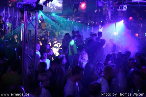 5 Jahre Kinki Palace mit DJ Shog, Mario Lopez und DJ Dean am 24.04.2004 - img_9886.jpg - eimage.de - Event Fotos 