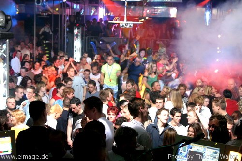 5 Jahre Kinki Palace mit DJ Shog, Mario Lopez und DJ Dean am 24.04.2004 - img_9923.jpg - eimage.de - Event Fotos 