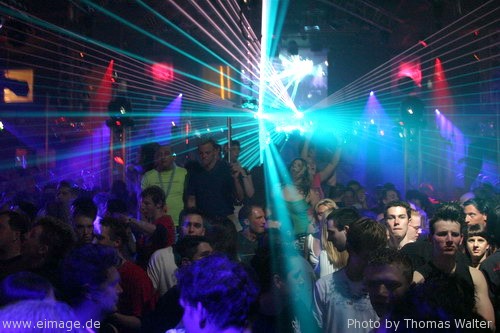 5 Jahre Kinki Palace mit DJ Shog, Mario Lopez und DJ Dean am 24.04.2004 - img_9953.jpg - eimage.de - Event Fotos 