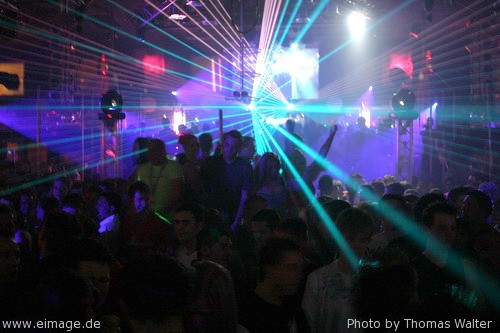 5 Jahre Kinki Palace mit DJ Shog, Mario Lopez und DJ Dean am 24.04.2004 - img_9955.jpg - eimage.de - Event Fotos 