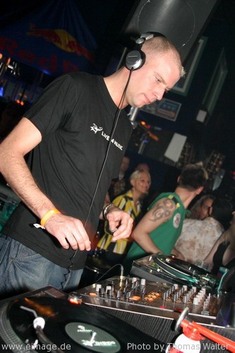 5 Jahre Kinki Palace mit DJ Shog, Mario Lopez und DJ Dean am 24.04.2004 - img_a003.jpg - eimage.de - Event Fotos 