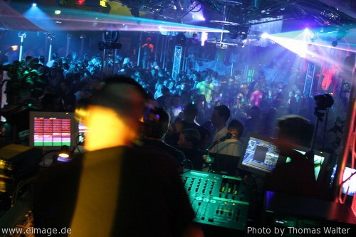 5 Jahre Kinki Palace mit DJ Shog, Mario Lopez und DJ Dean am 24.04.2004 - img_a108.jpg - eimage.de - Event Fotos 
