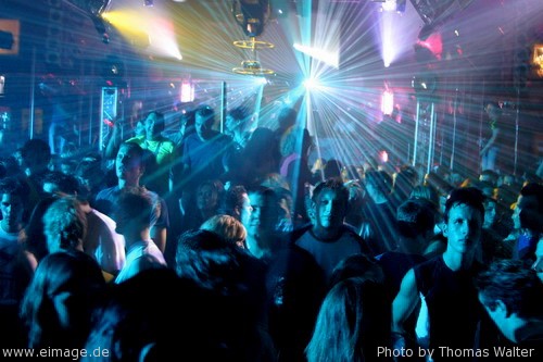 5 Jahre Kinki Palace mit DJ Shog, Mario Lopez und DJ Dean am 24.04.2004 - img_a126.jpg - eimage.de - Event Fotos 