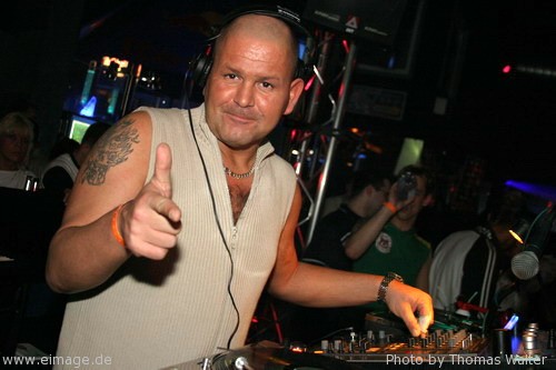 5 Jahre Kinki Palace mit DJ Shog, Mario Lopez und DJ Dean am 24.04.2004 - img_a337.jpg - eimage.de - Event Fotos 