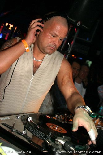 5 Jahre Kinki Palace mit DJ Shog, Mario Lopez und DJ Dean am 24.04.2004 - img_a391.jpg - eimage.de - Event Fotos 