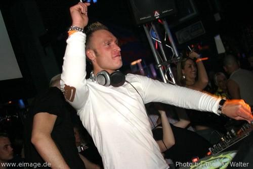 5 Jahre Kinki Palace mit DJ Shog, Mario Lopez und DJ Dean am 24.04.2004 - img_a464.jpg - eimage.de - Event Fotos 