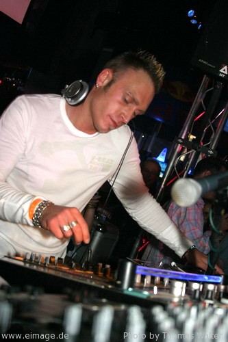 5 Jahre Kinki Palace mit DJ Shog, Mario Lopez und DJ Dean am 24.04.2004 - img_a475.jpg - eimage.de - Event Fotos 